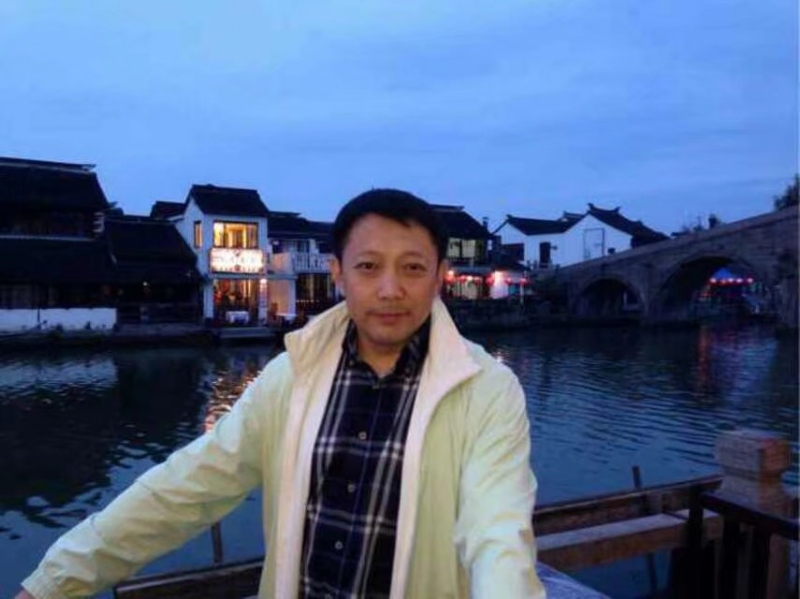 巧克力绅士的第六张照片--澳门蓝颜知己交友网