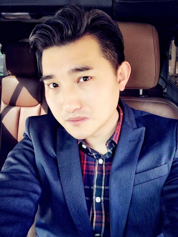 奋斗的第三张照片--澳门蓝颜知己交友网