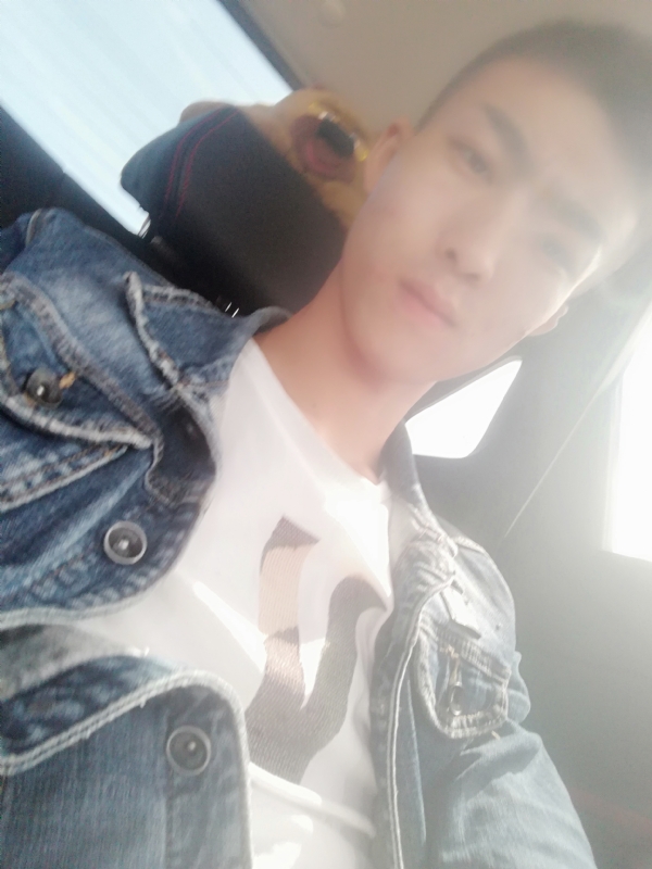 傻雕的第一张照片--澳门蓝颜知己交友网