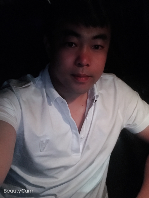 张苹果的第一张照片--澳门蓝颜知己交友网