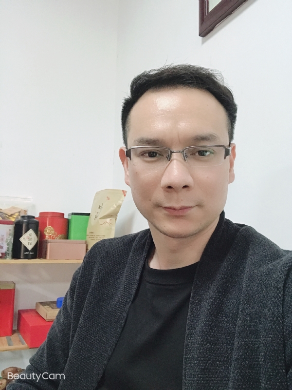 韦的第一张照片--澳门蓝颜知己交友网