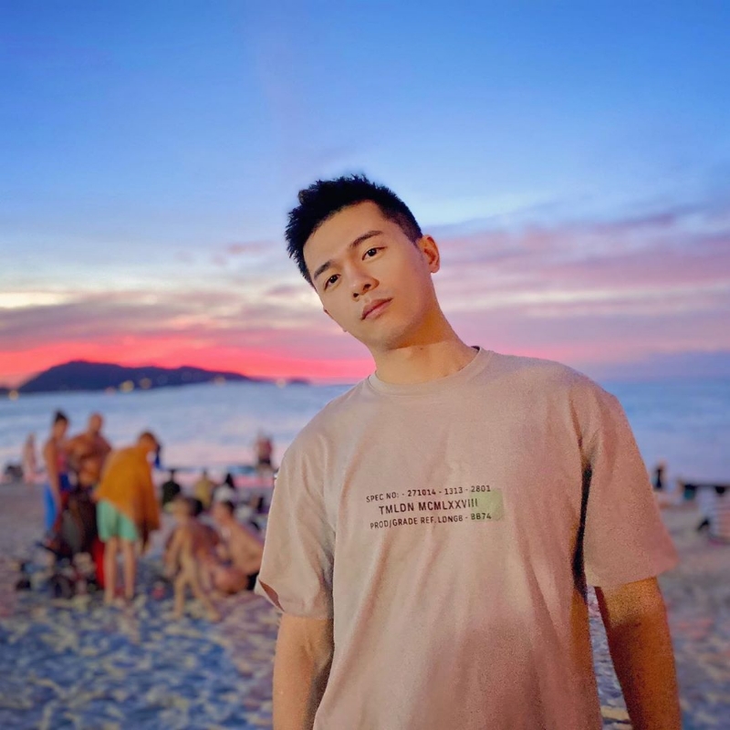 理想三旬的第一张照片--澳门蓝颜知己交友网