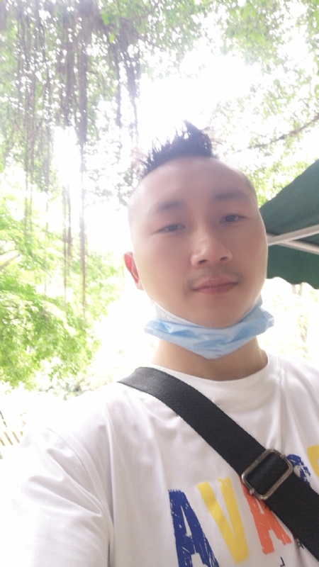 守望幸福的第一张照片--澳门蓝颜知己交友网